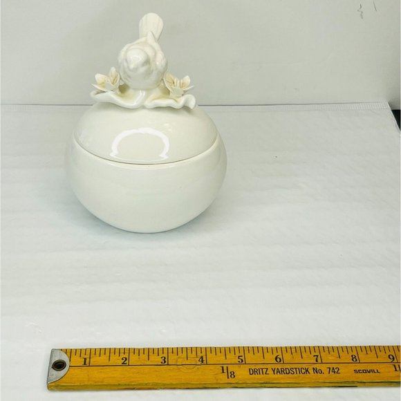 Paris Royal White Glass Oval Trinket Jewelry Box Bird Flowers on Lid No Flaws - Picture 6 of 12